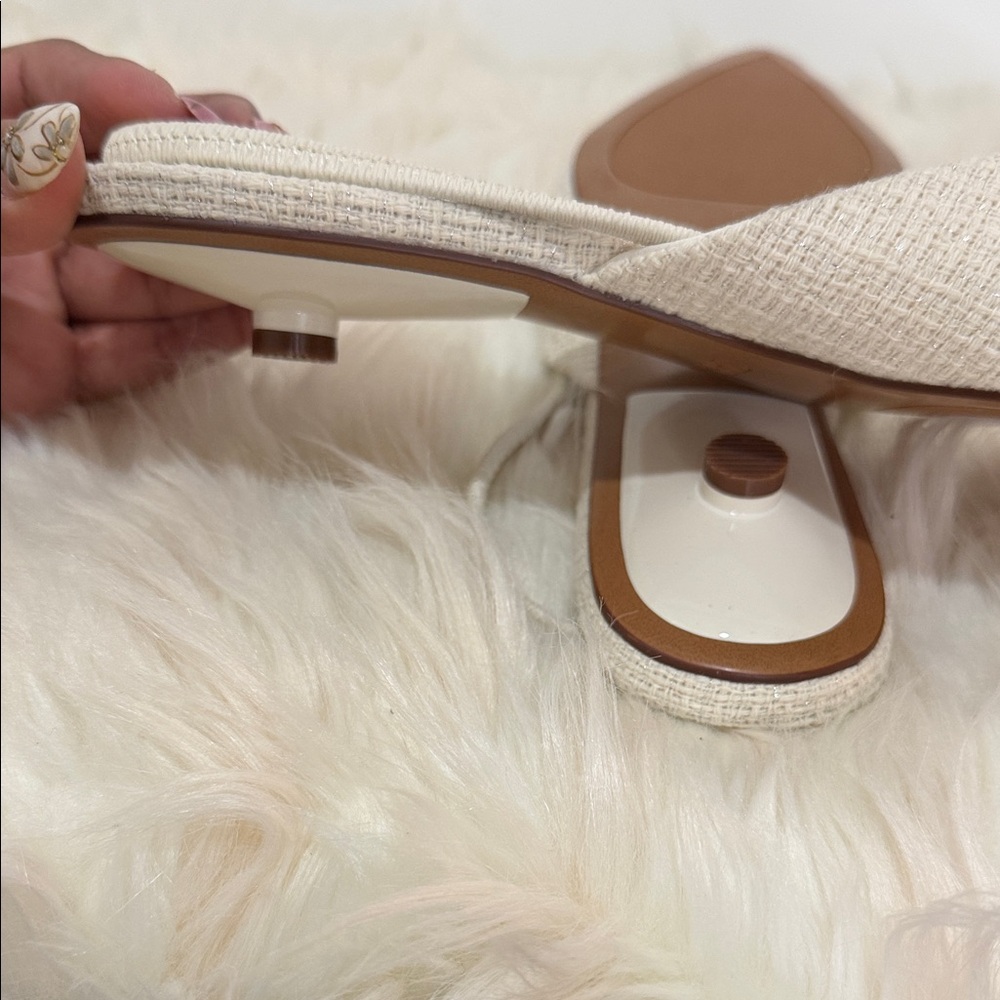 Zara Cream Mules with Gold Detail - Picture 5 of 7